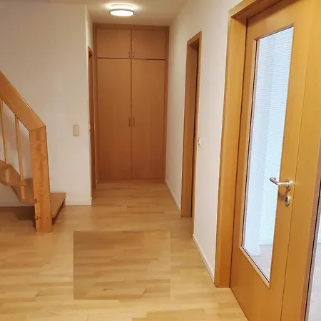 Apartment 2-raum-wohnung In Tier Innenstadt *
